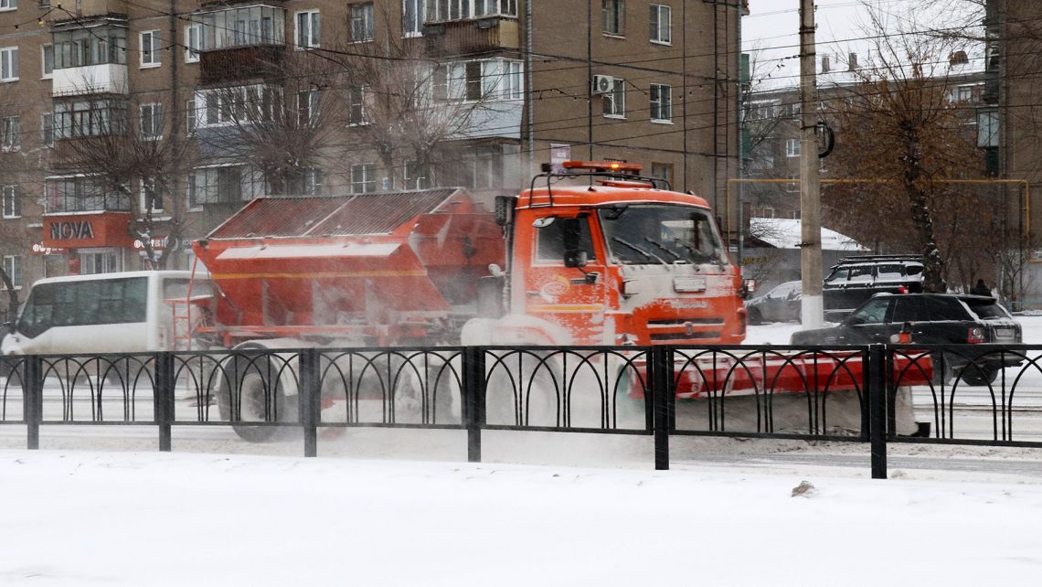 Фото 16 марта "Южуралмост" вышел на борьбу со снегопадом