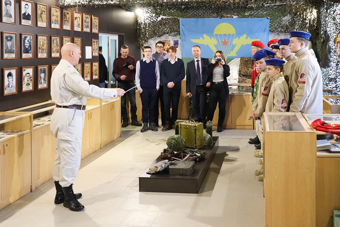 В полку прибыло. Магнитогорские юнармейцы приняли присягу в новом военном музее