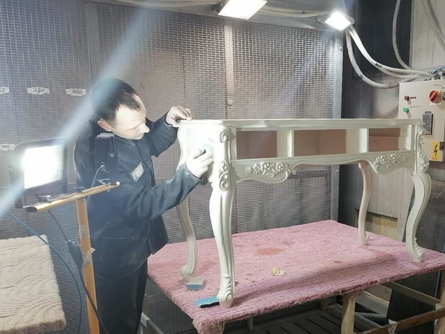 Заключённые Магнитогорска изготавливают мебель премиум-класса