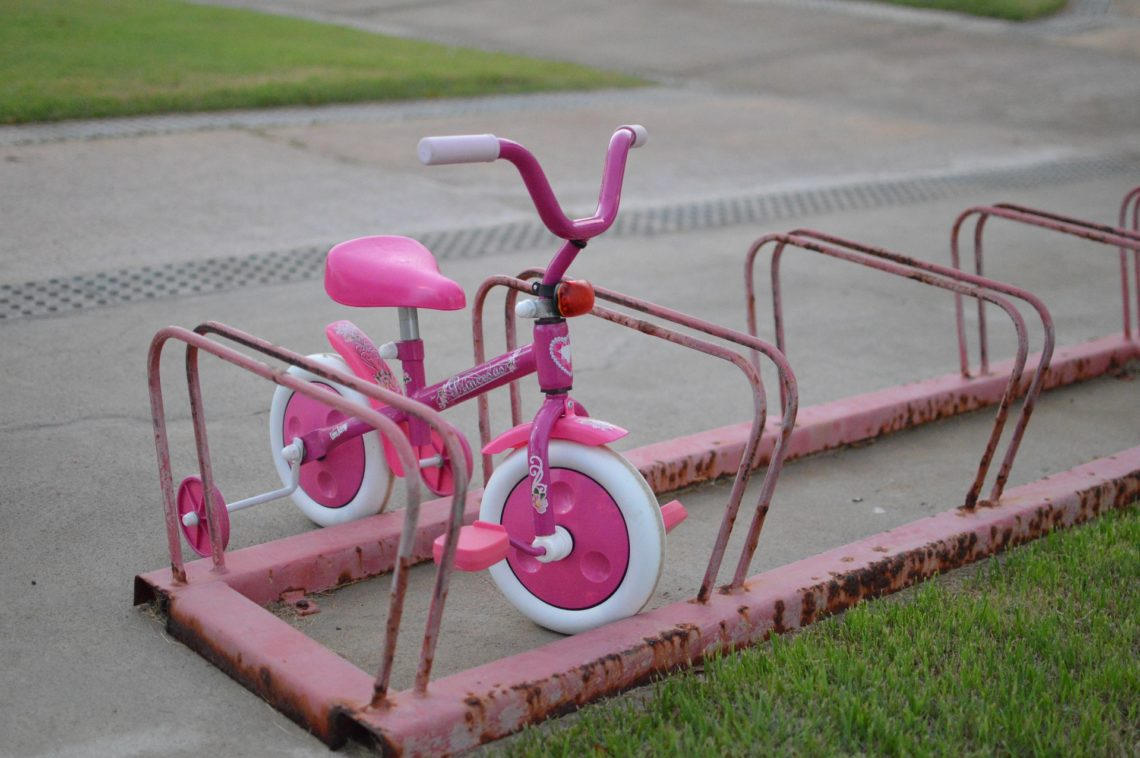 Фото в Магнитогорске украли детский велосипед