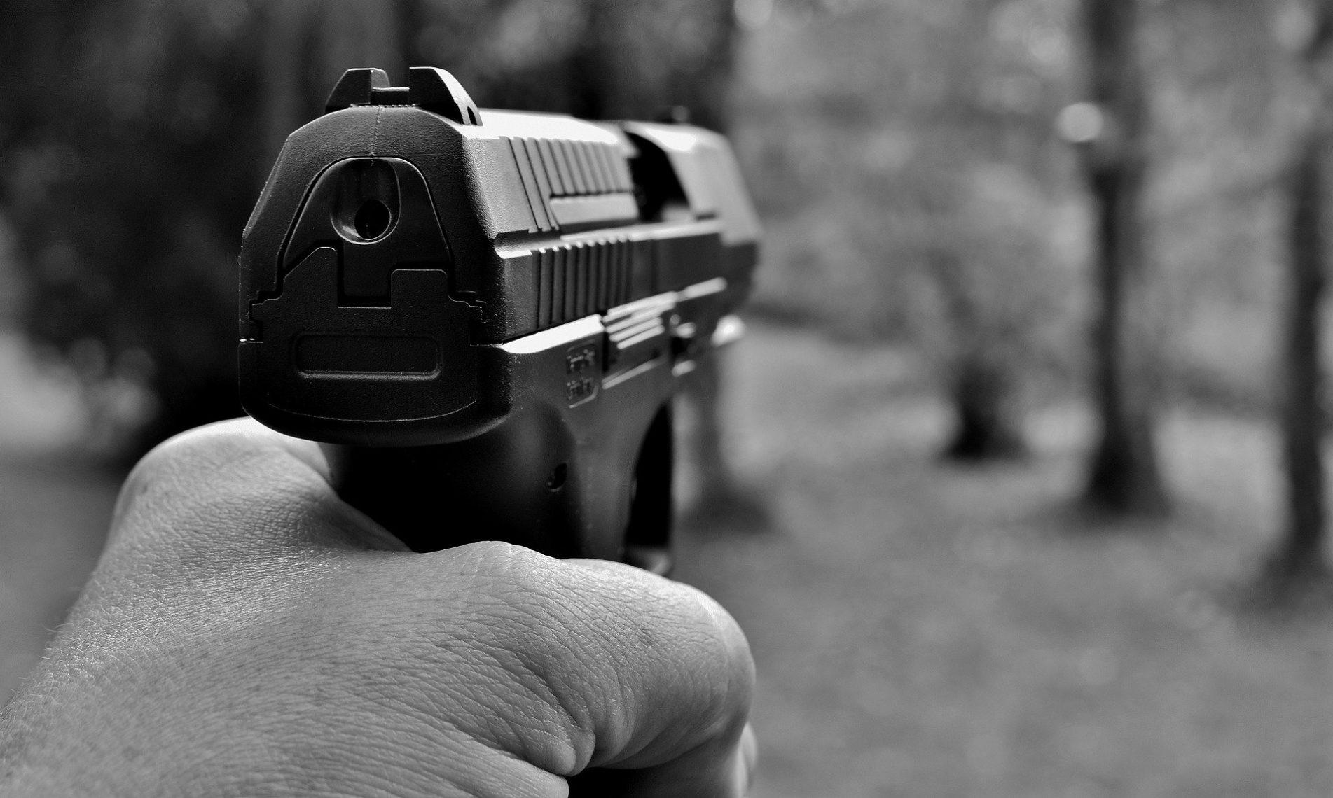 Водитель с игрушечным пистолетом напугал жителей Магнитогорска