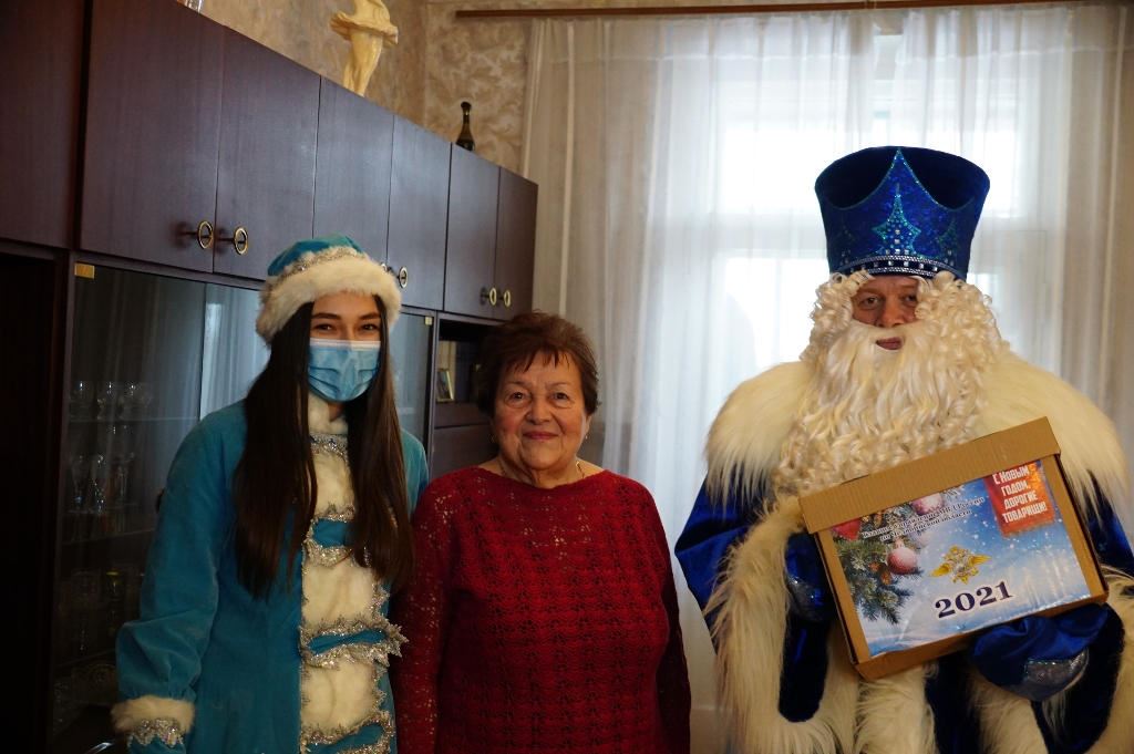 Зимний волшебник в погонах. Магнитка присоединилась к всероссийской акции «Полицейский Дед Мороз»