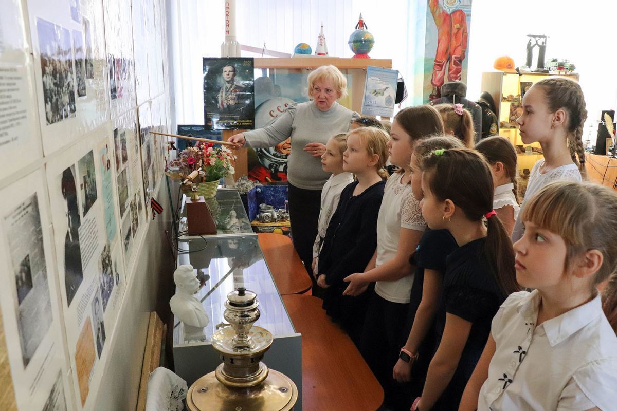 Вперёд, к звёздам. Музей школы № 13 имени Юрия Гагарина предлагает посетителям окунуться в космическую одиссею