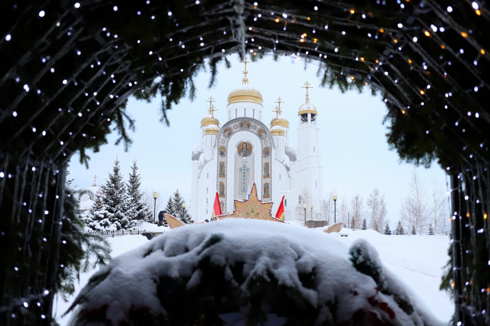 Божественная литургия в честь Рождества Христова прошла в Кафедральном соборе Вознесения в Магнитогорске