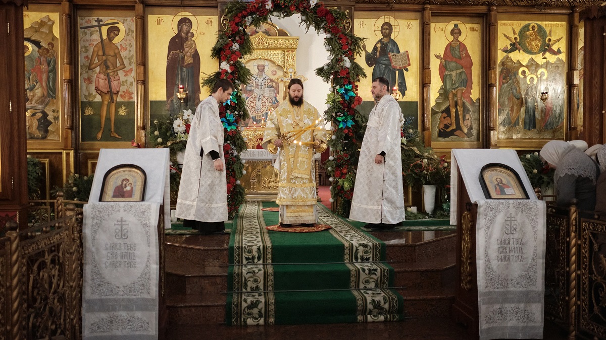 Рождественская литургия  прошла в храмах Магнитогорска