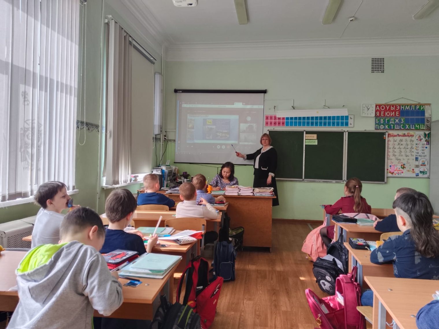 ГИБДД общается со школьниками Магнитогорска онлайн