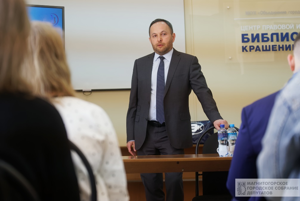 Встреча на равных: депутат дал советы молодежи Магнитогорска