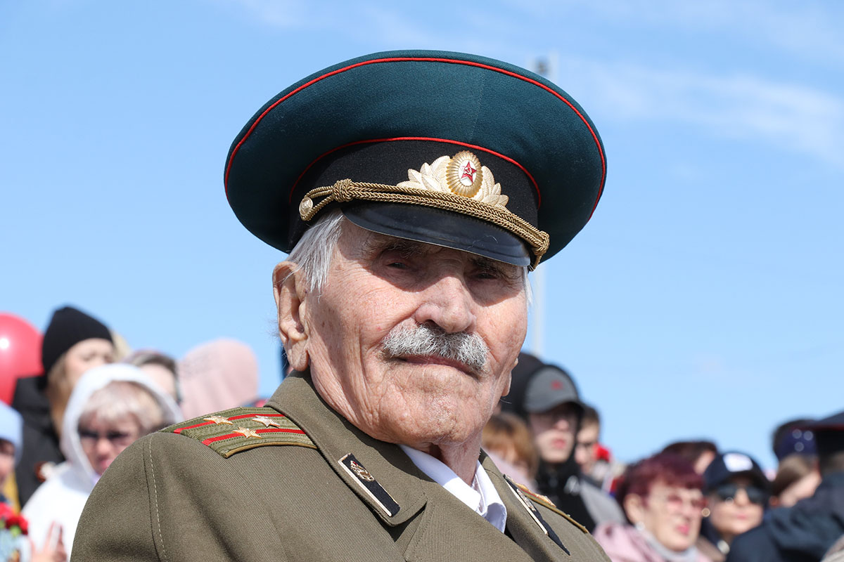 Масштабным парадом Победы Магнитогорск встретил главный патриотический праздник страны