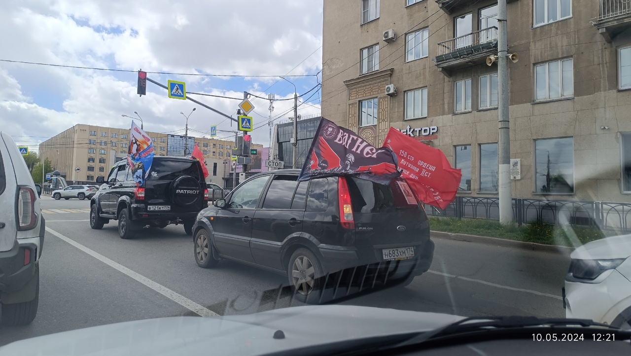 Яркий автопробег в честь Дня Победы горячо встретили жители Магнитогорска