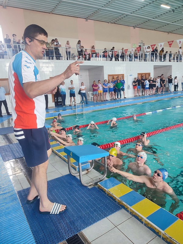 Легенда плавания Александр Попов провел тренировку в Магнитогорске