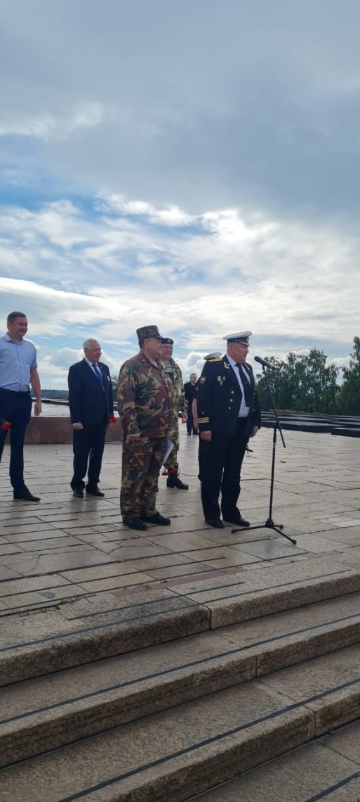 Магнитогорск в День ВМФ чествовал отважных моряков